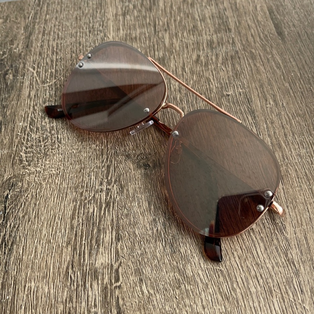 Rose Gold Aviator Glasses